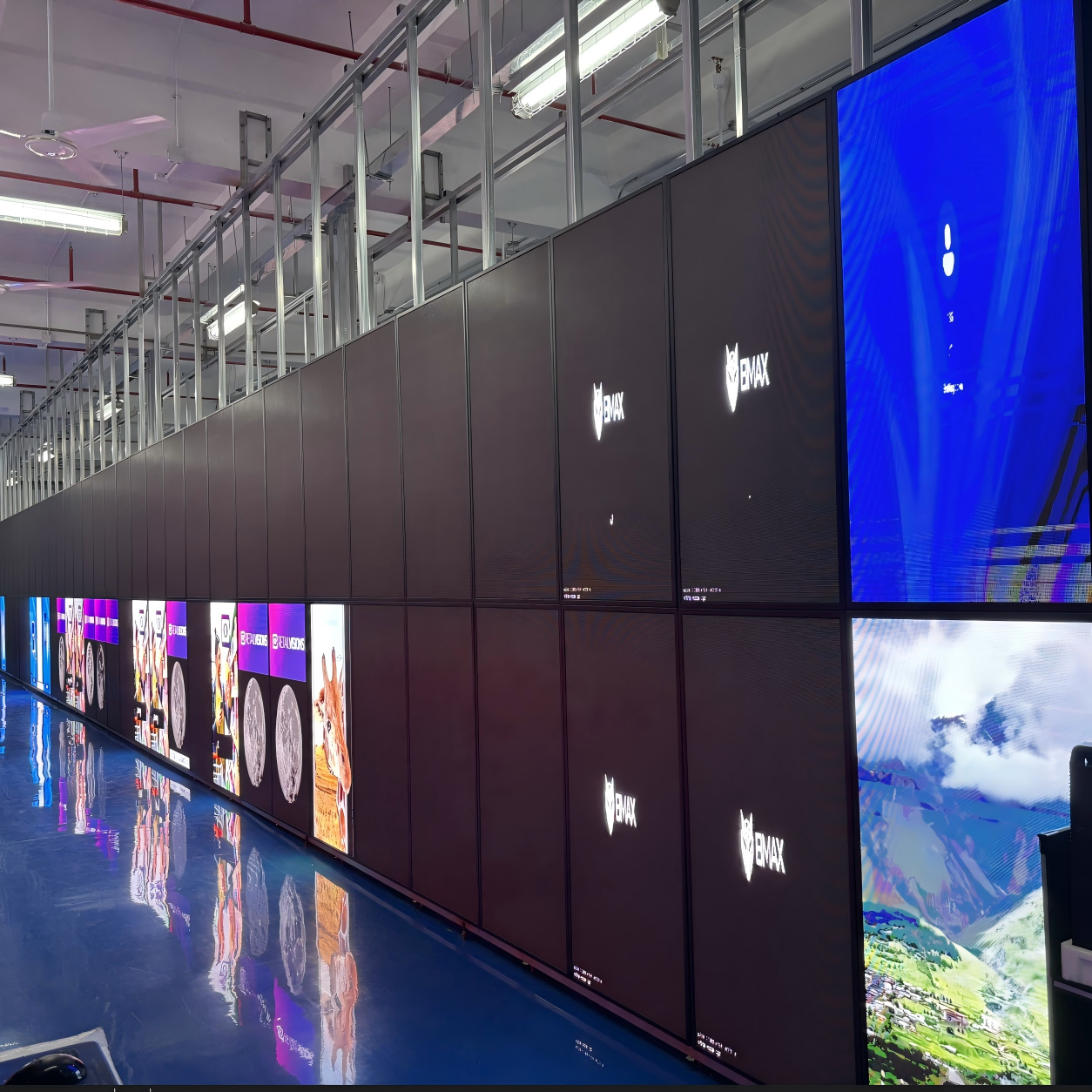 小机身藏大能量，BMAX迷你电脑重塑户外广告新生态 